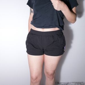 Patagonia Barely Baggies 2.5 shorts